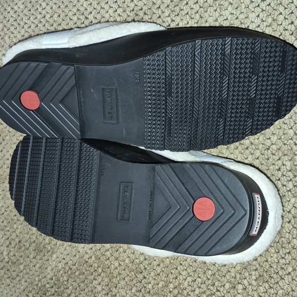 Hunter Black and Cream Cozy Clogs - Picture 4 of 7